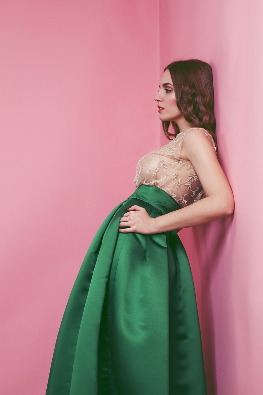 falda verde y top transparente jorge de la rosa